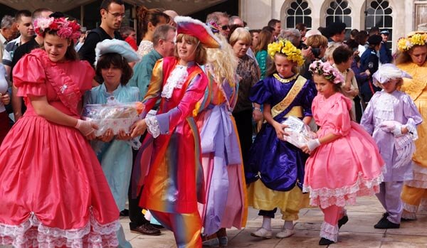 Flower girls at the 2011 Costermongers Festival in London