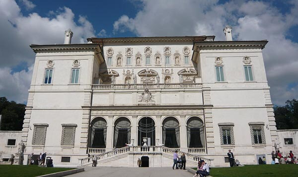 Outside the Galleria Borghese