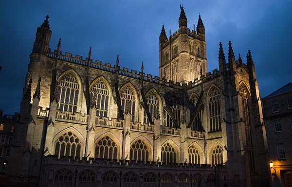 Bath Abbey at night