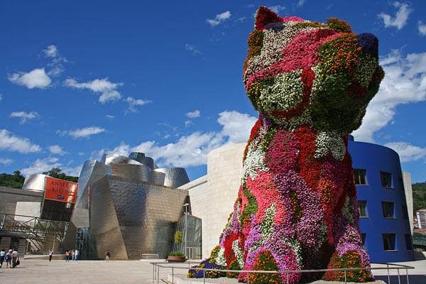 Jeff Koonz' Puppy outside the Guggenheim Bilbao