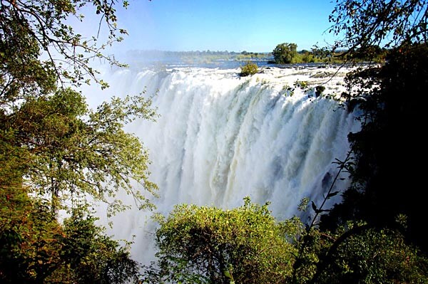 The Victoria Falls closer up