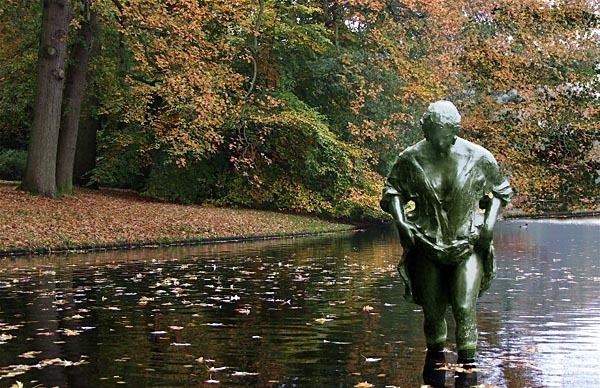 Statue in Rembrandt Park, Amsterdam