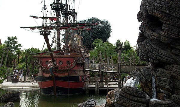 Pirate ship at Euro Disney