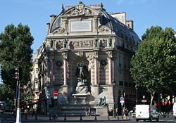 Fontaine Saint Michel in Paris