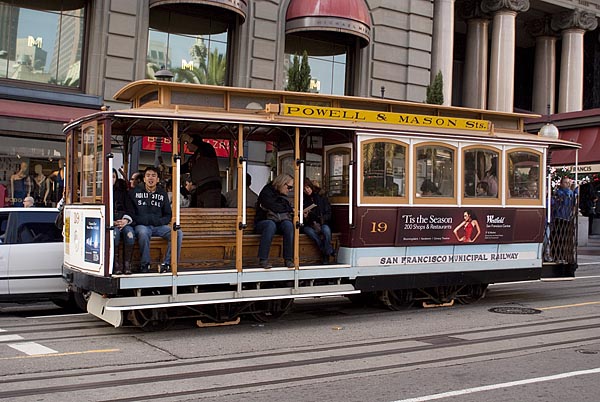 Cable car in San Francisco on the Powell & Mason line.